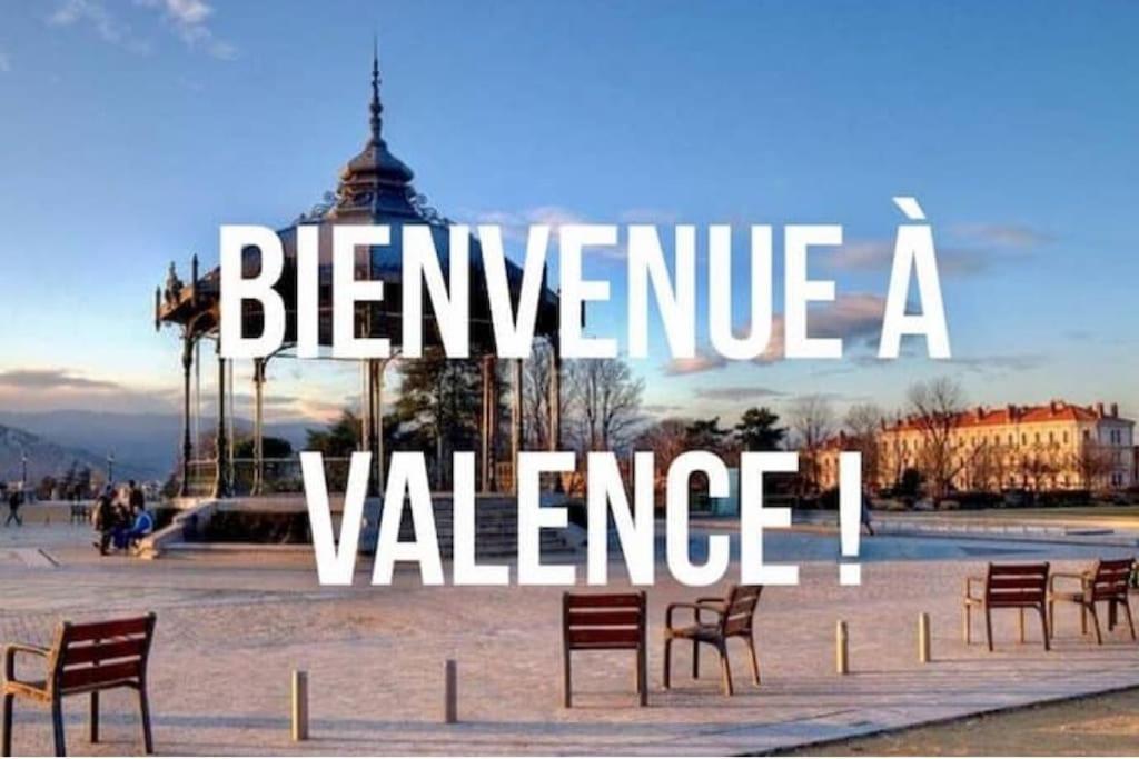 Moderne Neuf F2 Centre * Valence (Drome)